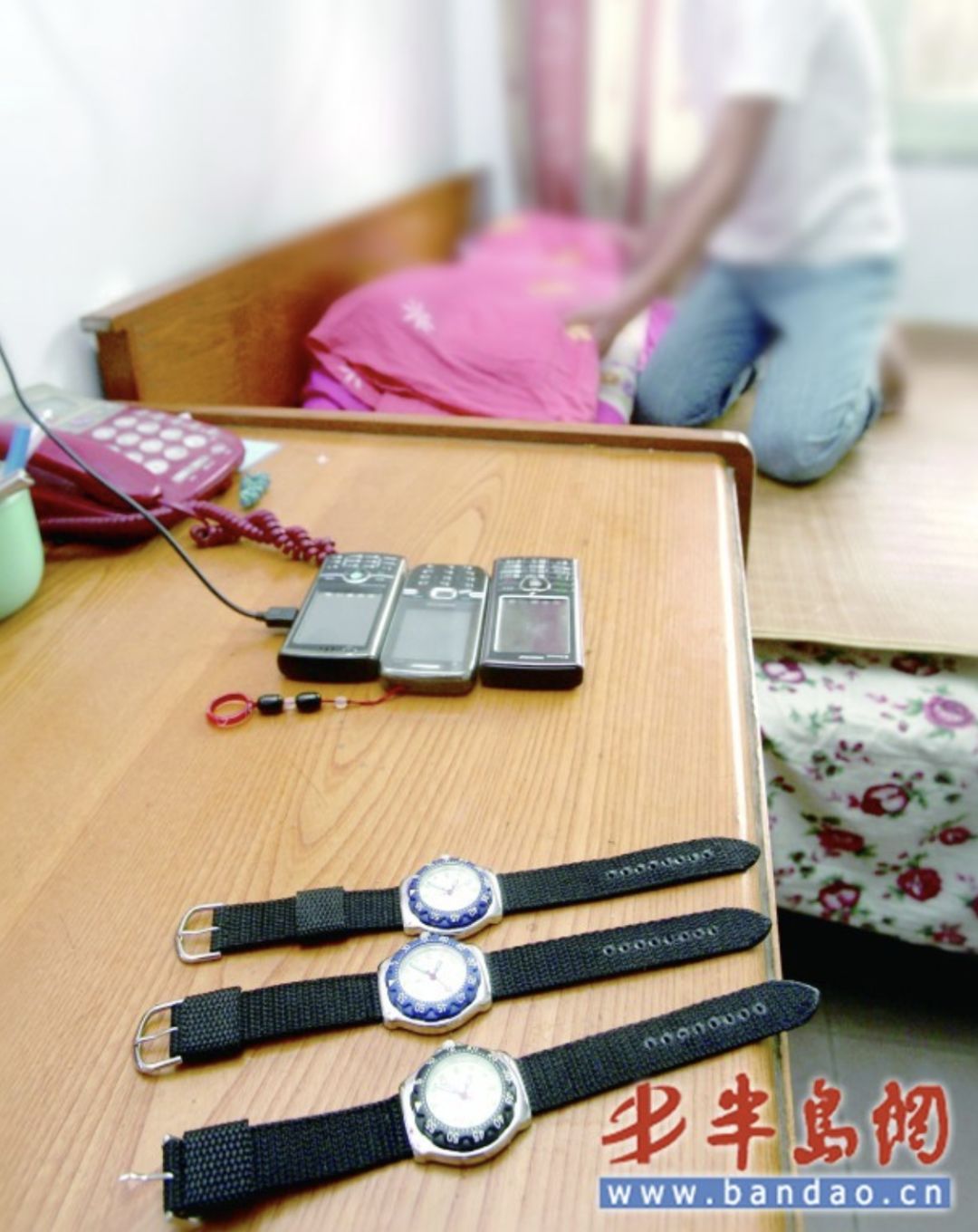 三胞胎十年*考前**进一所大学,高考分数连号!刚刚又同天结婚!又相信缘分了……