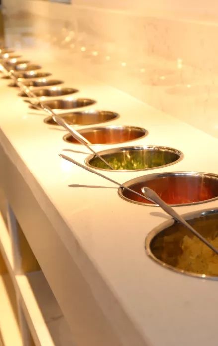 建设路串串屋头,屋头串串香泰来店