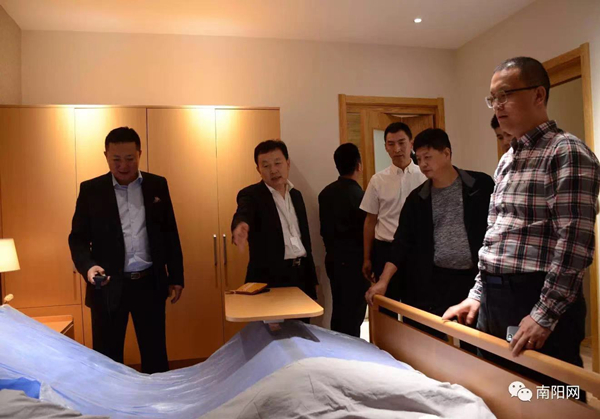 匠心筑梦业之峰携手中日英德行业专家齐聚南阳引领家装进入新时代