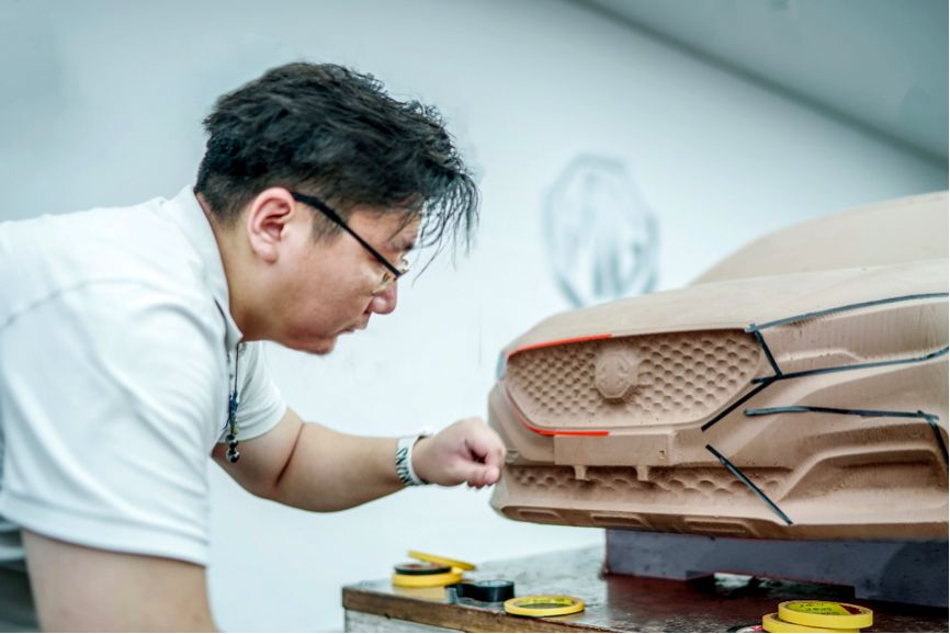 今天，我们的讨论和颜值有关，特别高的那种