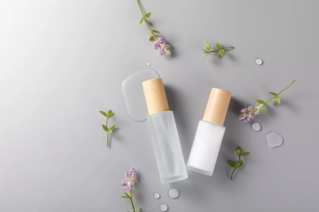 毛孔收缩水能不能收缩毛孔,毛孔收敛精华和毛孔收敛水