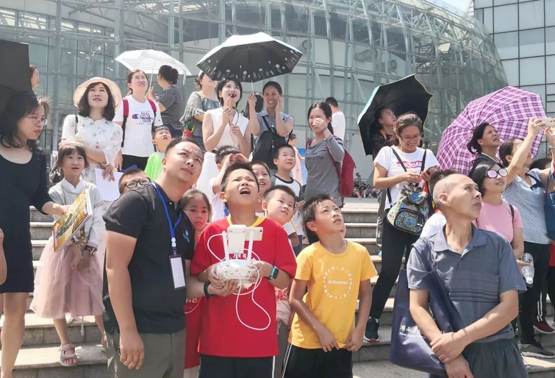 交通安全教育从婴幼儿抓起,交通安全教育从小培养