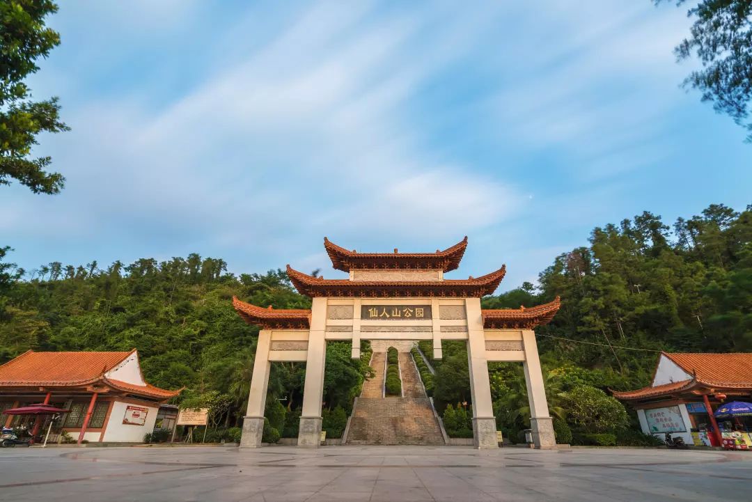 带你看防城港的美景,关于防城港风景的诗句