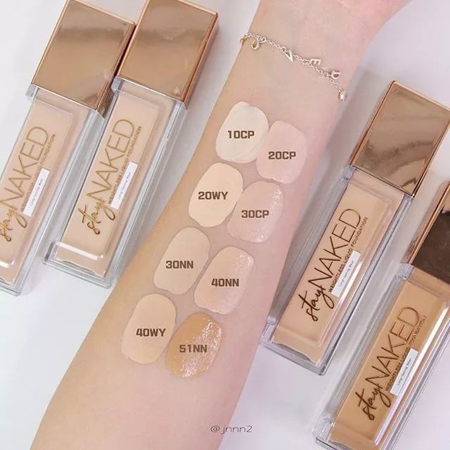 干皮粉底液持久不脱妆秋冬,干皮女孩的护肤品