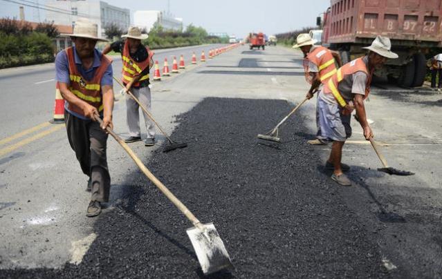 公路养护人员的收入是多少,公路养护工工资一般多少