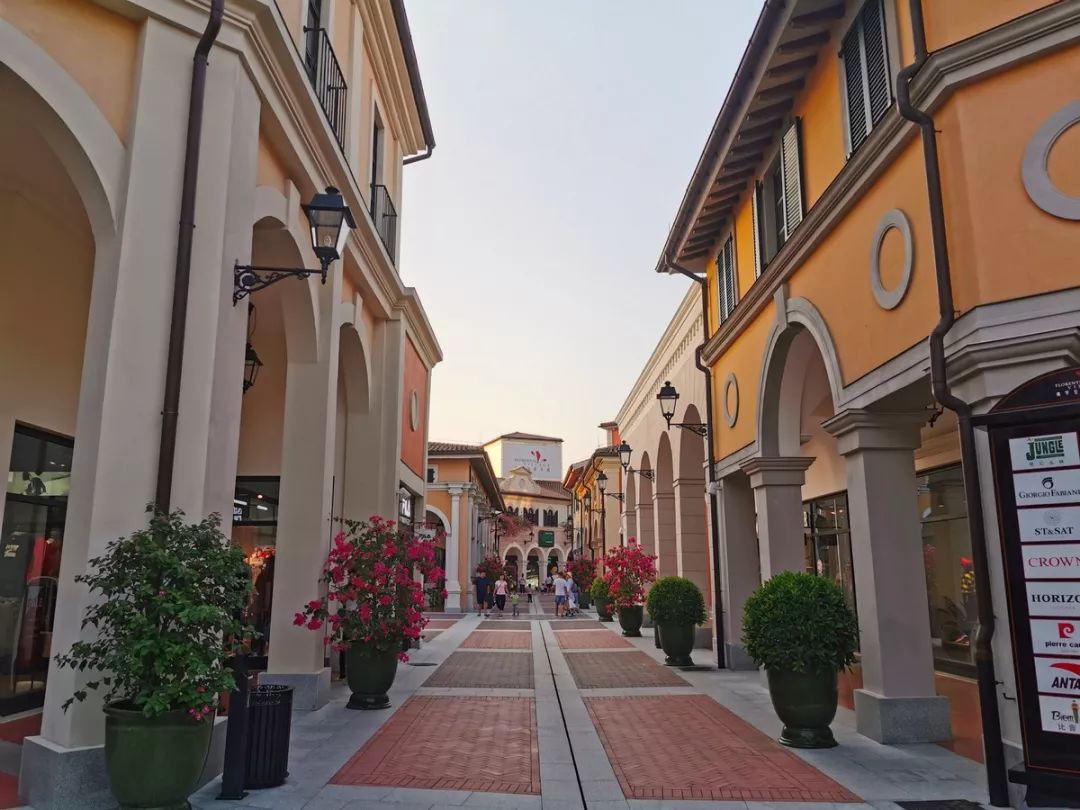 佛山佛罗伦萨小镇广佛线,佛山一日游攻略佛罗伦萨小镇