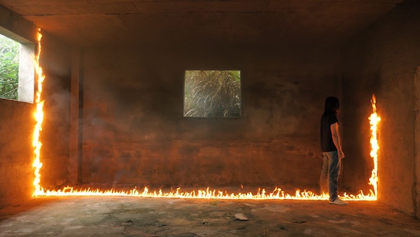 一周艺术人物｜戈尔戈尼“告别”大地，赫斯特“回归”蝴蝶