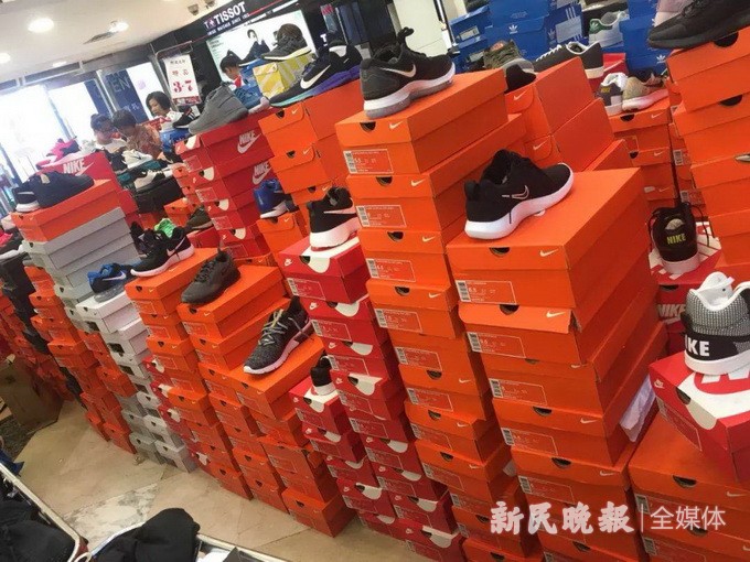 球鞋实体店会买到假鞋吗,国内球鞋市场假鞋
