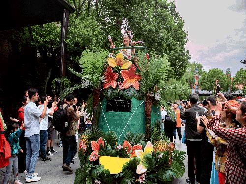 鏉窞鐑傝嫻鏋滀箰鍥拰瀹嬪煄鍝釜濂界帺,瀹嬪煄鏉窞涔愬洯灏栧彨涔嬫梾