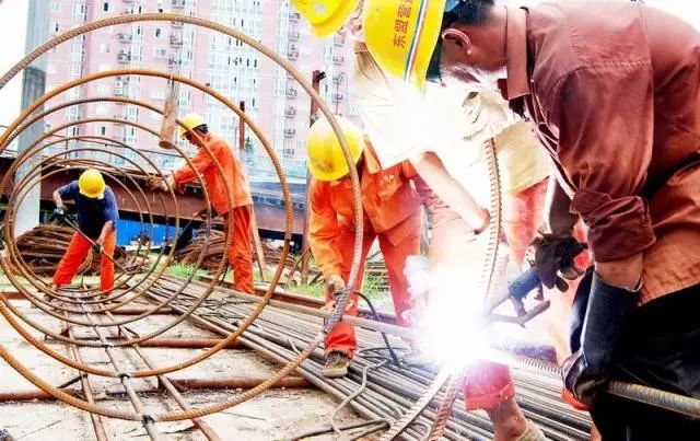 工程中分包和内包区别,工程挂靠与内部承包有什么区别