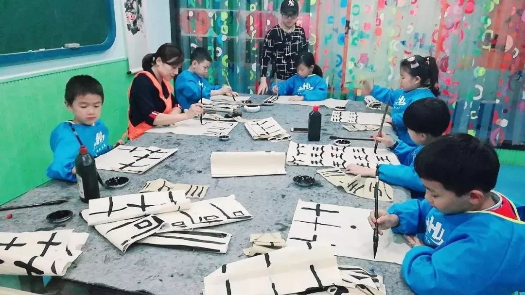 瞒不住了！平湖这家老牌机构福利炸街！大家都去了