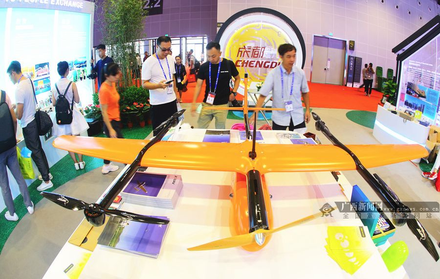 看！好多小姐姐小哥哥在东盟“魅力之城”欢歌热舞！还有开放日最全攻略哦