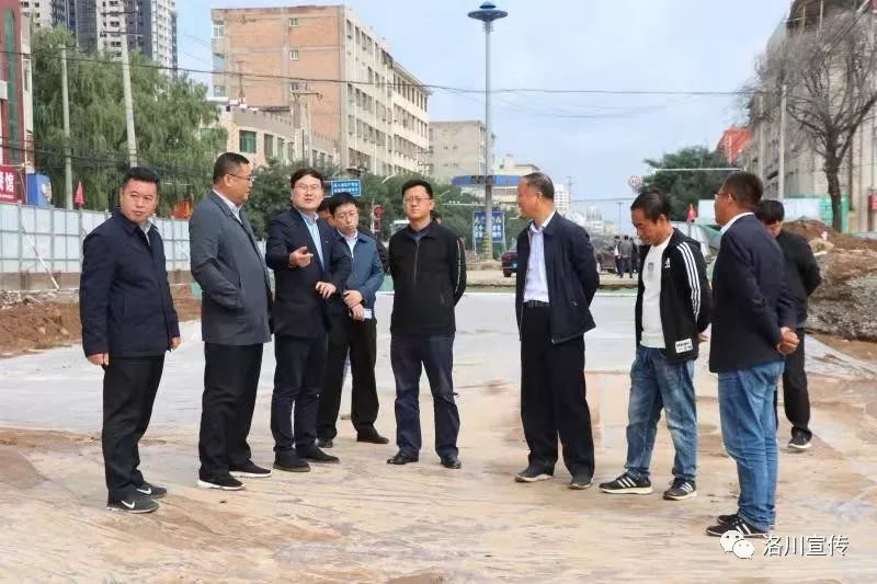 县领导调研工业园区基础设施建设,县长调研重点工业项目