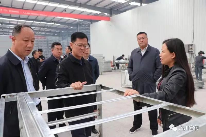 县领导调研工业园区基础设施建设,县长调研重点工业项目