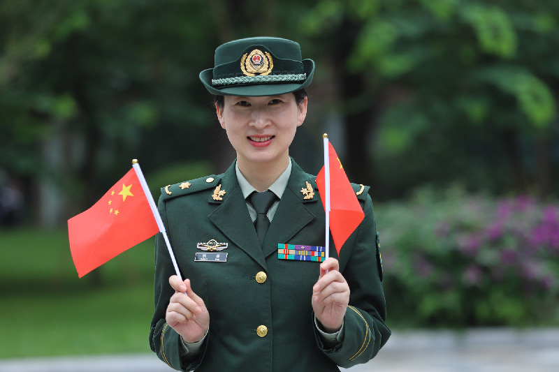 我与国旗合个影武警,我与国旗合个影警察