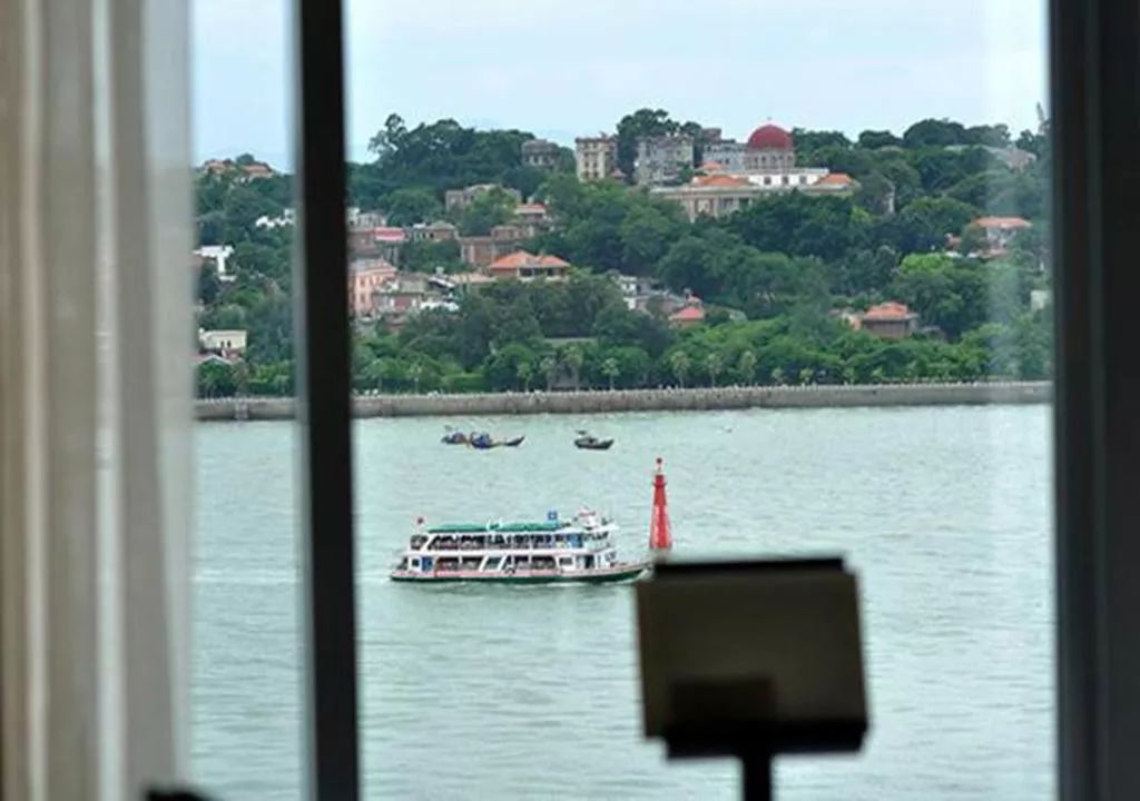 当肖战遇见北堂墨染,当肖战遇见哈士奇