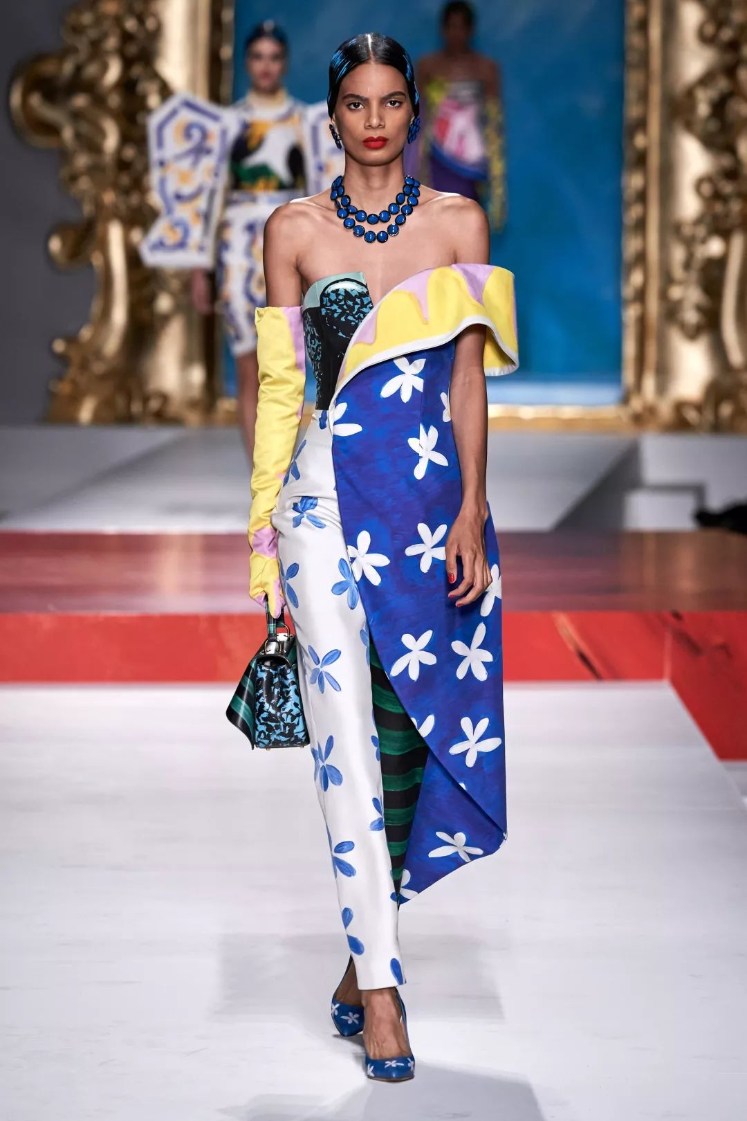 锁定每一个精彩时刻,锁定这8场秀就能包揽全年爆款