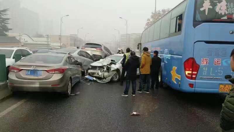 交警中队召开缓堵保畅部署会,交警减量控大缓堵保畅