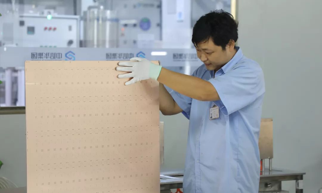 跟着小编探访政务服务中心,涟水中信华电子产业园招聘信息