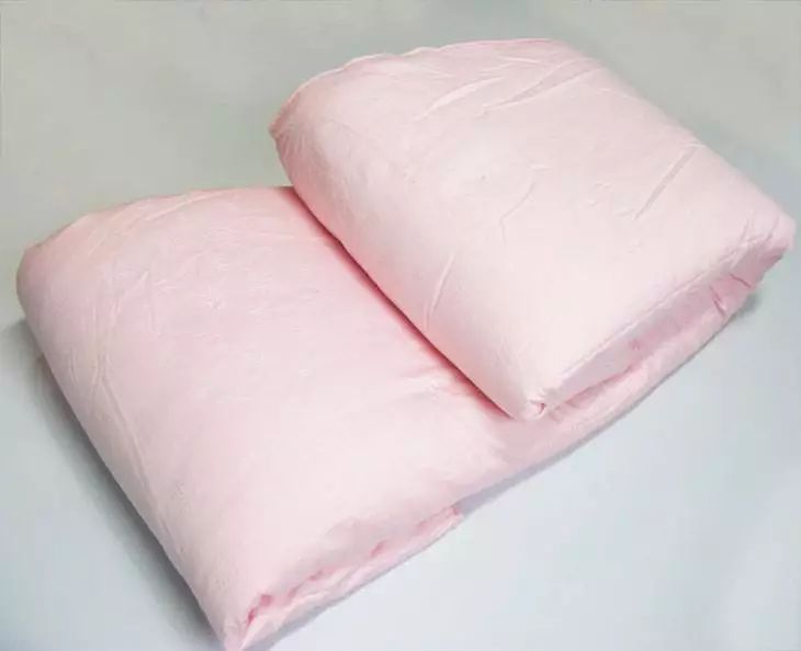 羽绒被羊毛被蚕丝被棉被哪一种好,羽绒被蚕丝被羊毛被棉被哪个更好