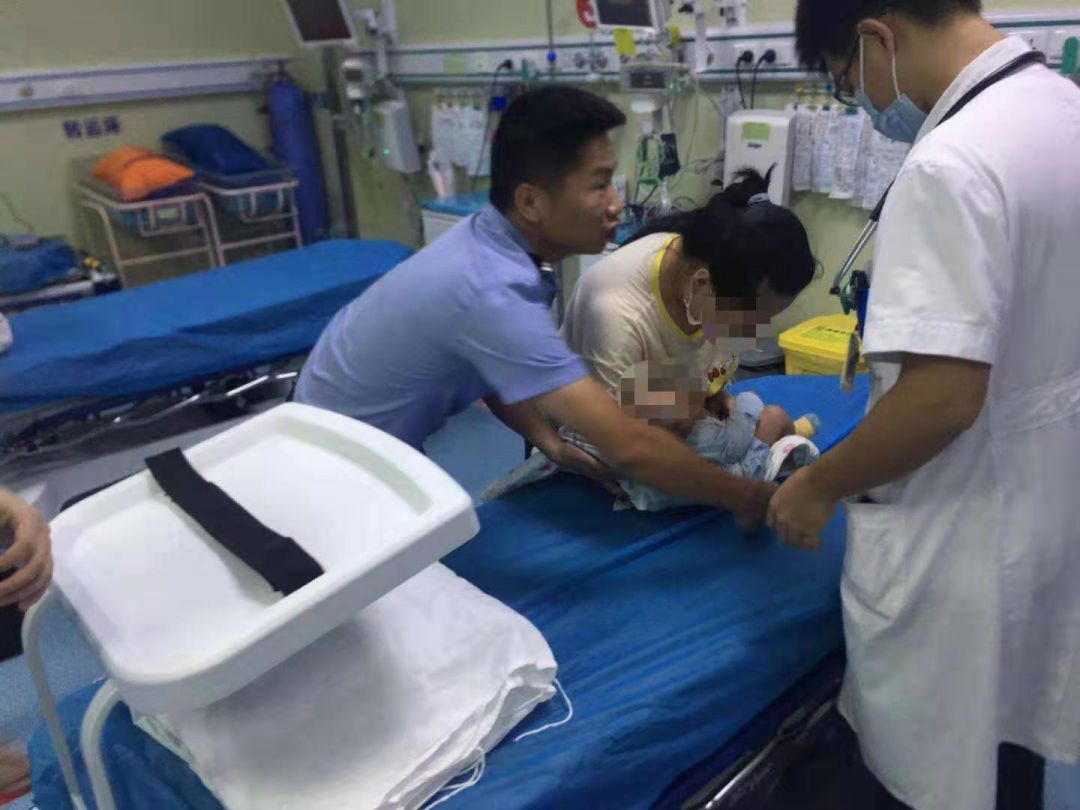 婴儿突发痉挛,小鸡崽突然抽搐翻滚然后死亡