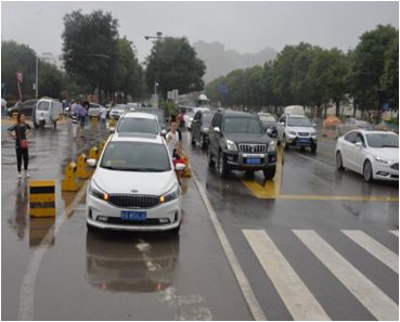 交警中队召开缓堵保畅部署会,交警减量控大缓堵保畅