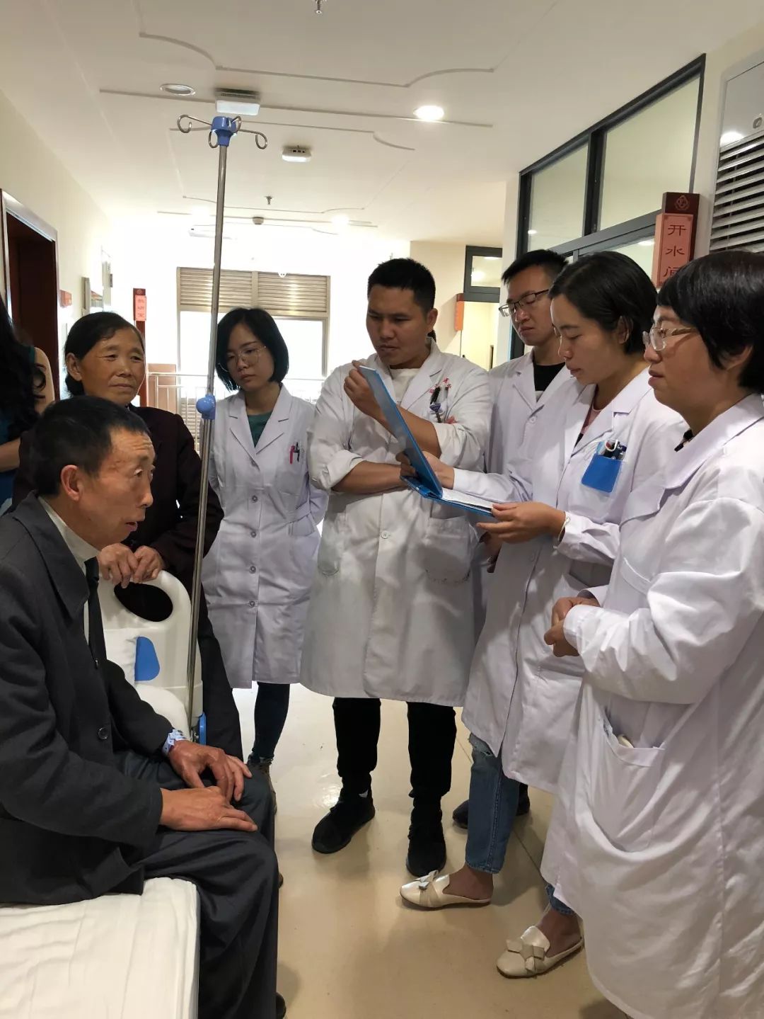 神经内科专家出诊预约,神经内科周围神经病知名专家