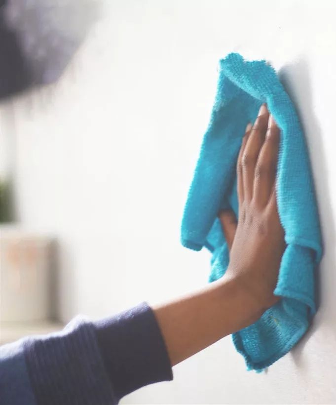 黄色墙壁脏了怎么消除小妙招,白色的墙壁脏了重刷怎么弄