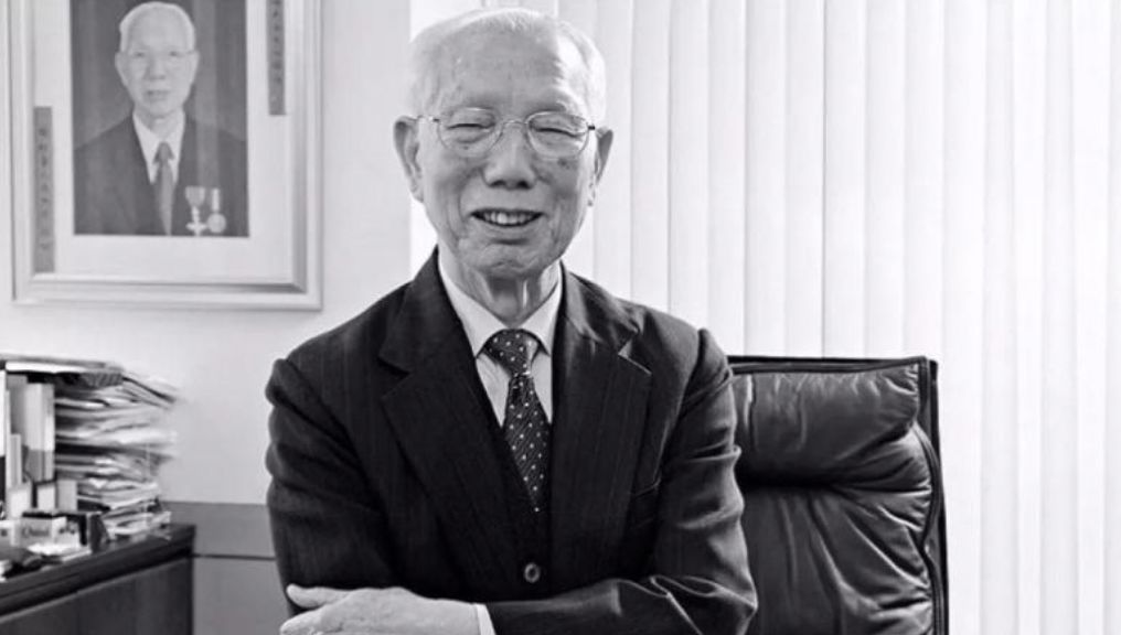 一个很高调的人突然变得很低调,低调的人低调到什么程度