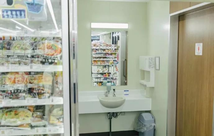 百宝箱便利店,全世界的便利店