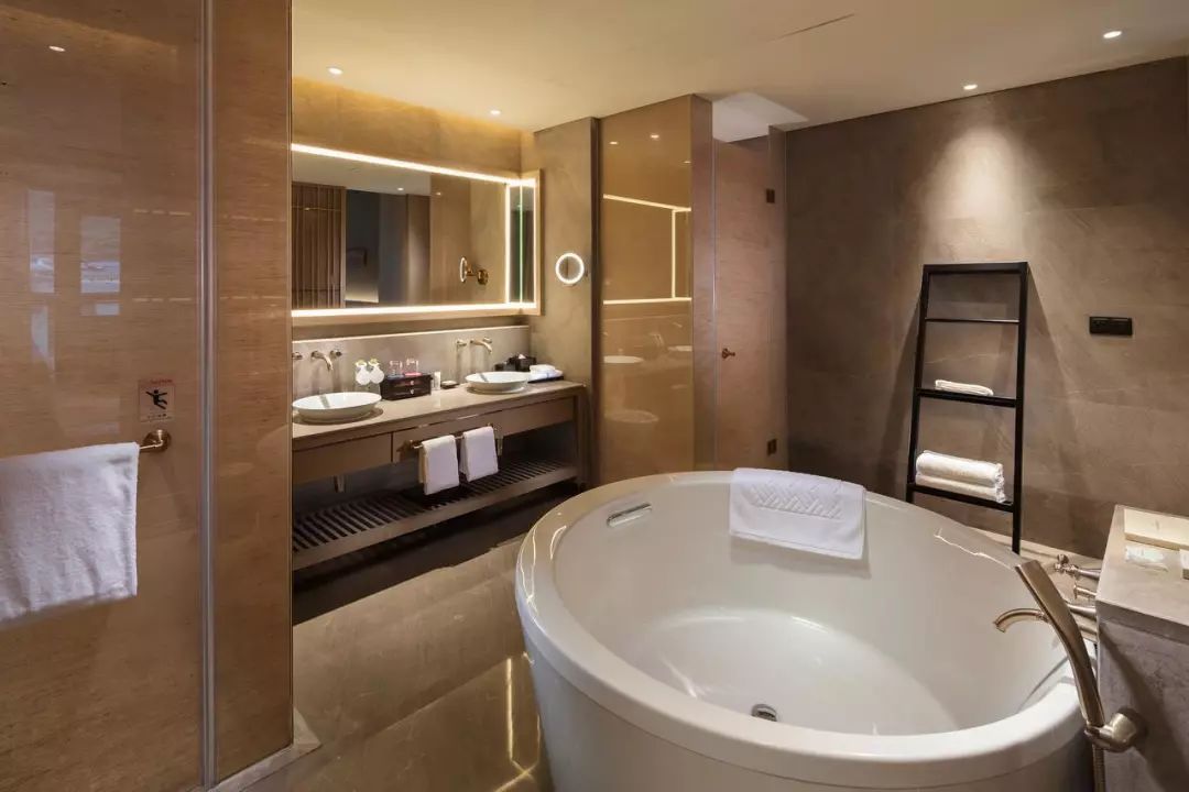 九寨沟恢复开园,九寨沟恢复迎客首游现场直播