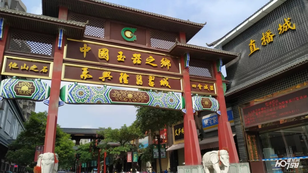 直播超过20万人观看,每天直播观看人数2000多