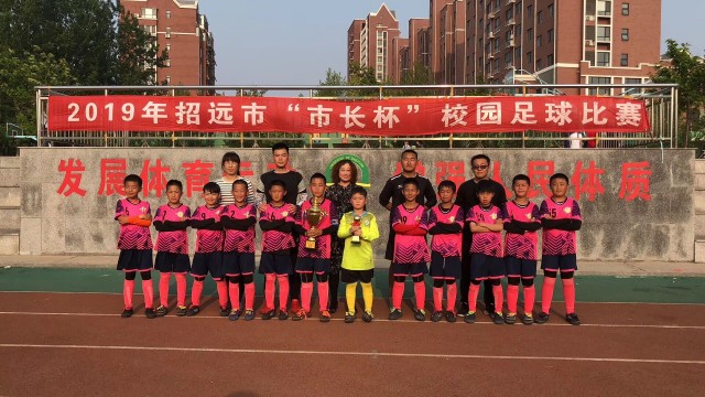 小球员，大抱负，红天下俱乐部球员参加省足球锦标赛获佳绩