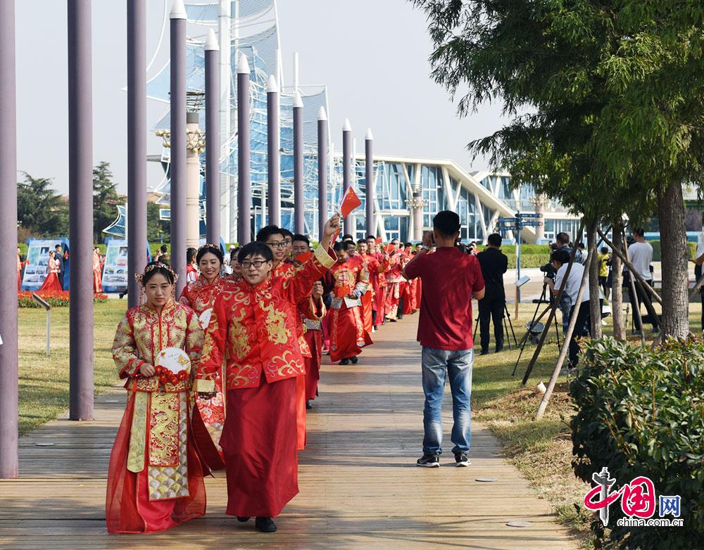 70对夫妻集体婚礼让祖国见证幸福,胶州百人集体婚礼