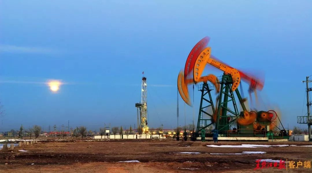 大庆100首歌曲,大庆油田十首诗