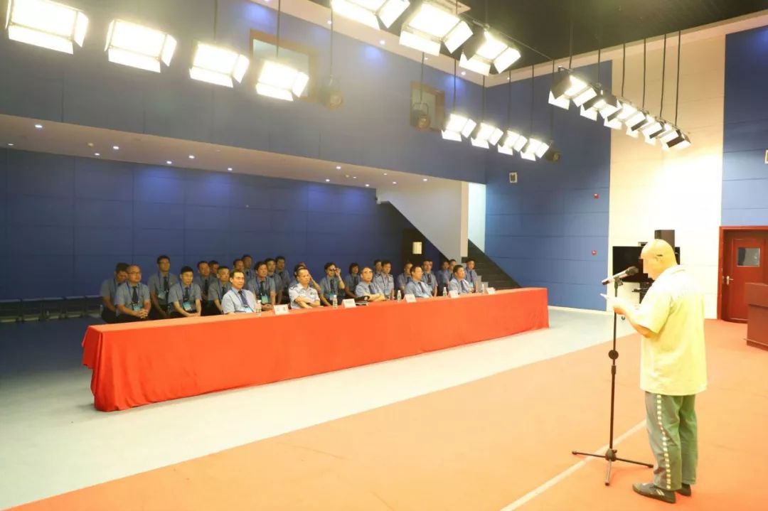 以案为鉴筑牢安全防线,以案为鉴筑牢防线专题警示教育