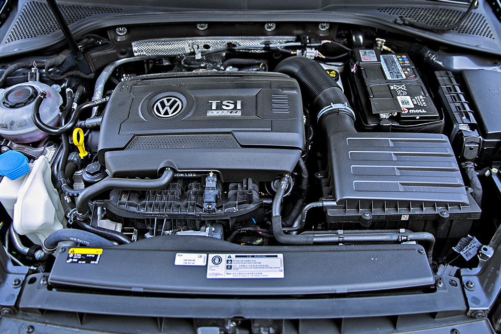 7.5代高尔夫r-line第一视角试驾,7代高尔夫r第一视角