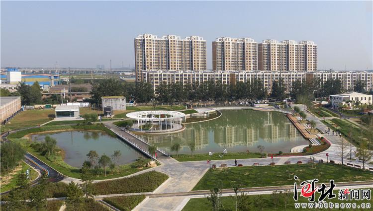 石家庄西兆通公园国庆开园,三只蝴蝶飞舞