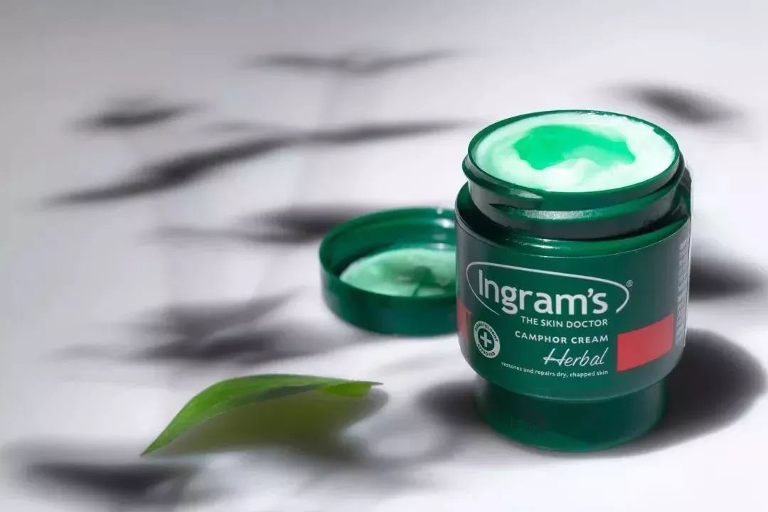 爸妈的手脚布满了老茧,手足干裂是什么前兆