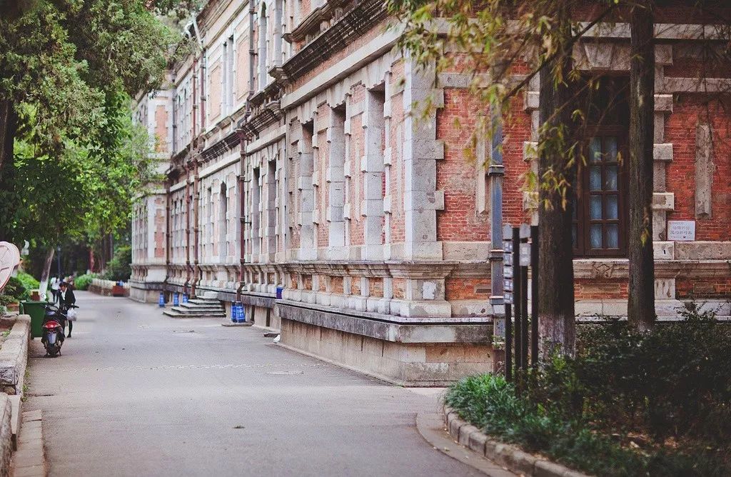 云南国庆黄金周首日,七天假期黄金周