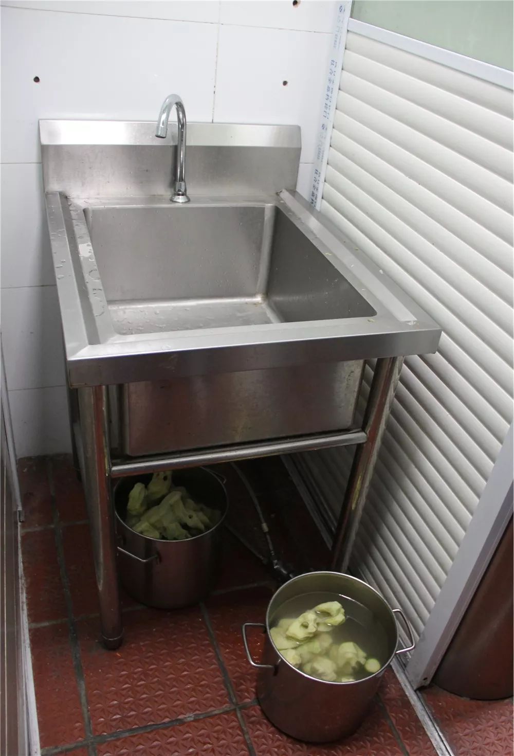 米鱼记、拾光海…南塘老街这4家人气店上黑榜!吃过2家以上的请举手!