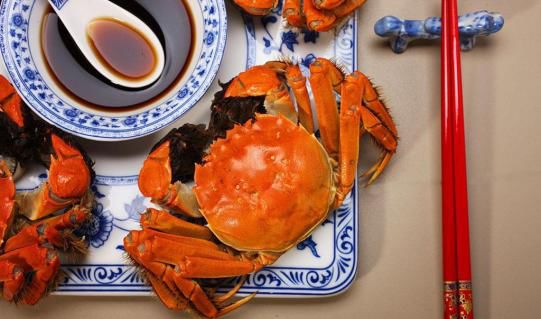大闸蟹如何吃才能更有营养,大闸蟹怎么吃好吃清蒸大闸蟹