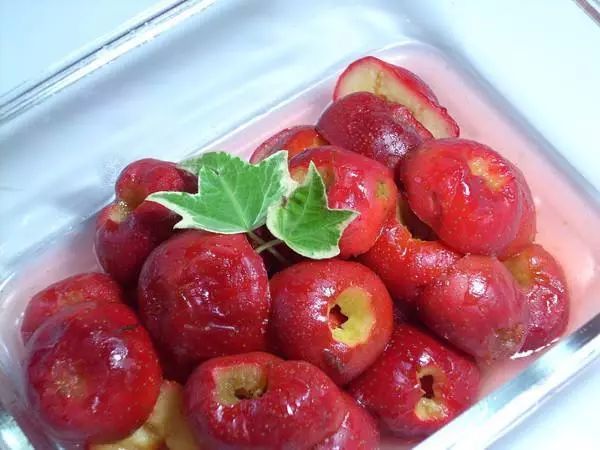 水果蒸吃有营养还是生吃有营养,水果蒸熟了吃好还是生吃好