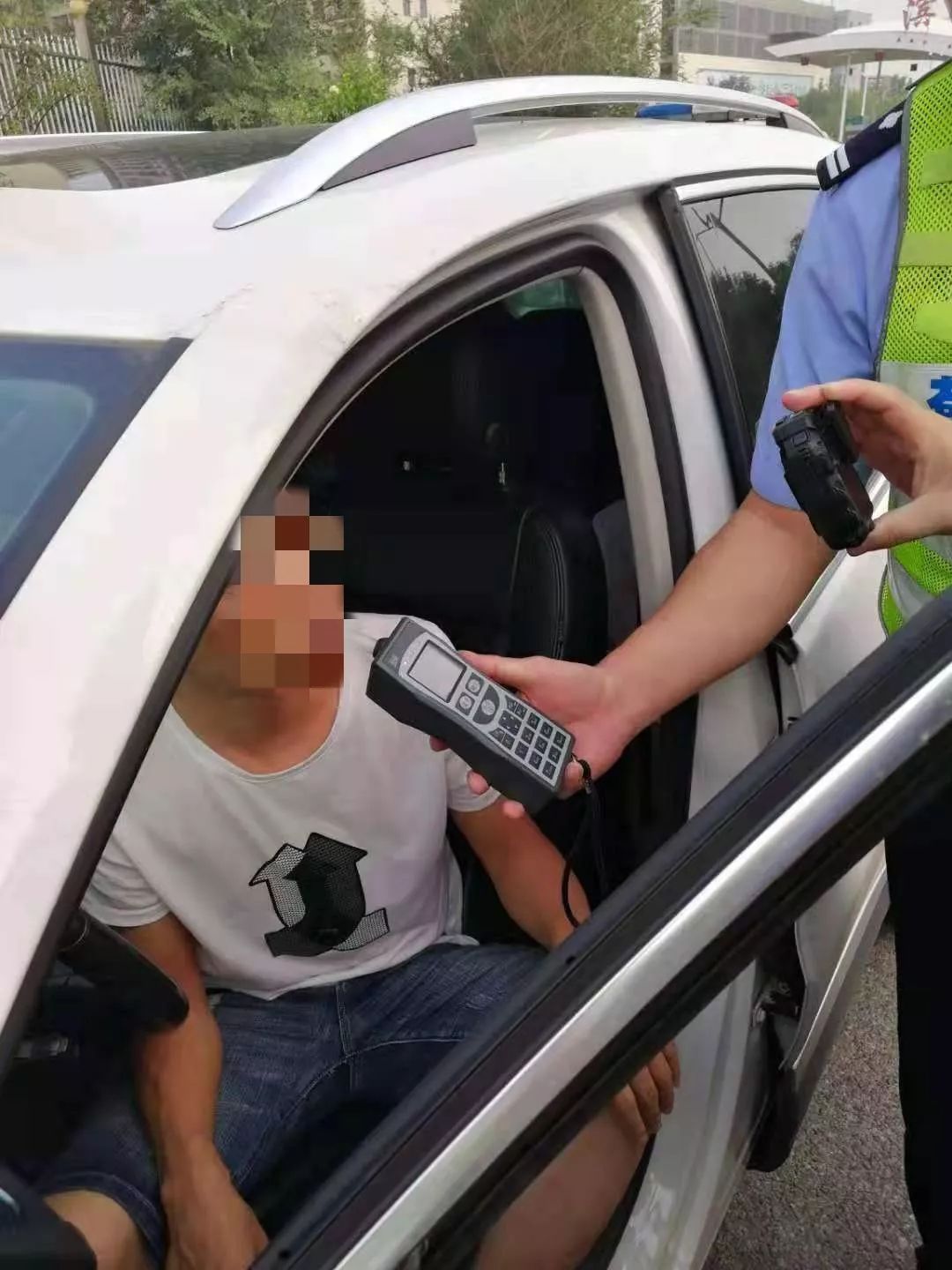 酒驾超速280迈造成交通事故,曝光酒驾醉驾交通违法行为