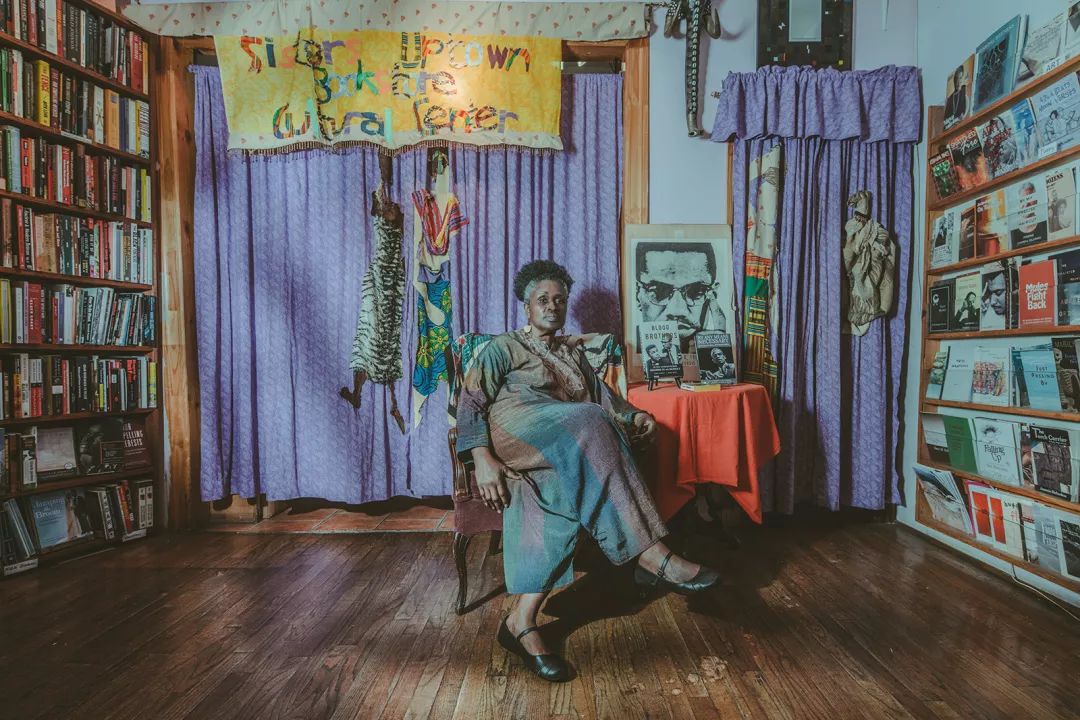 书店肖像摄影师,书店摄影人像