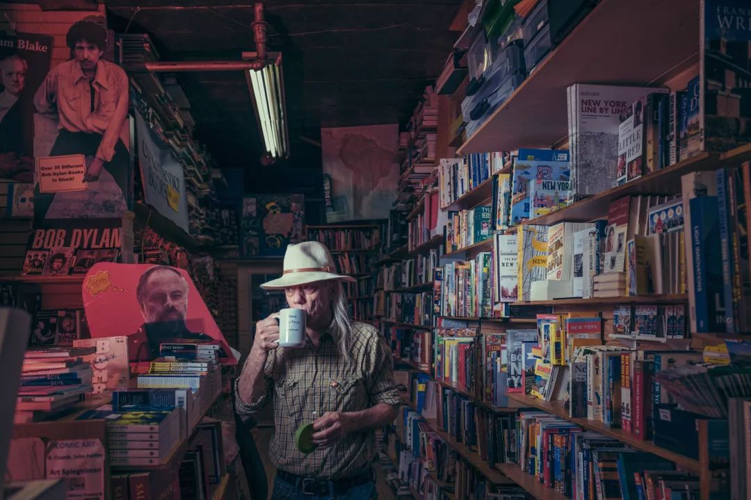 书店肖像摄影师,书店摄影人像