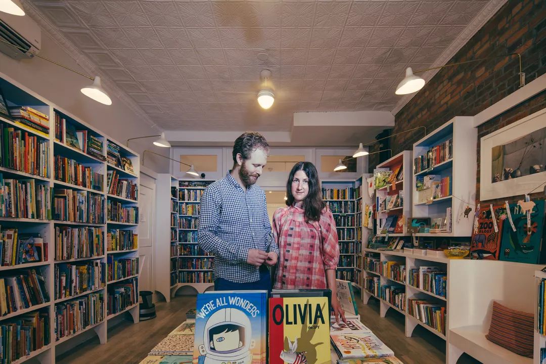 书店肖像摄影师,书店摄影人像