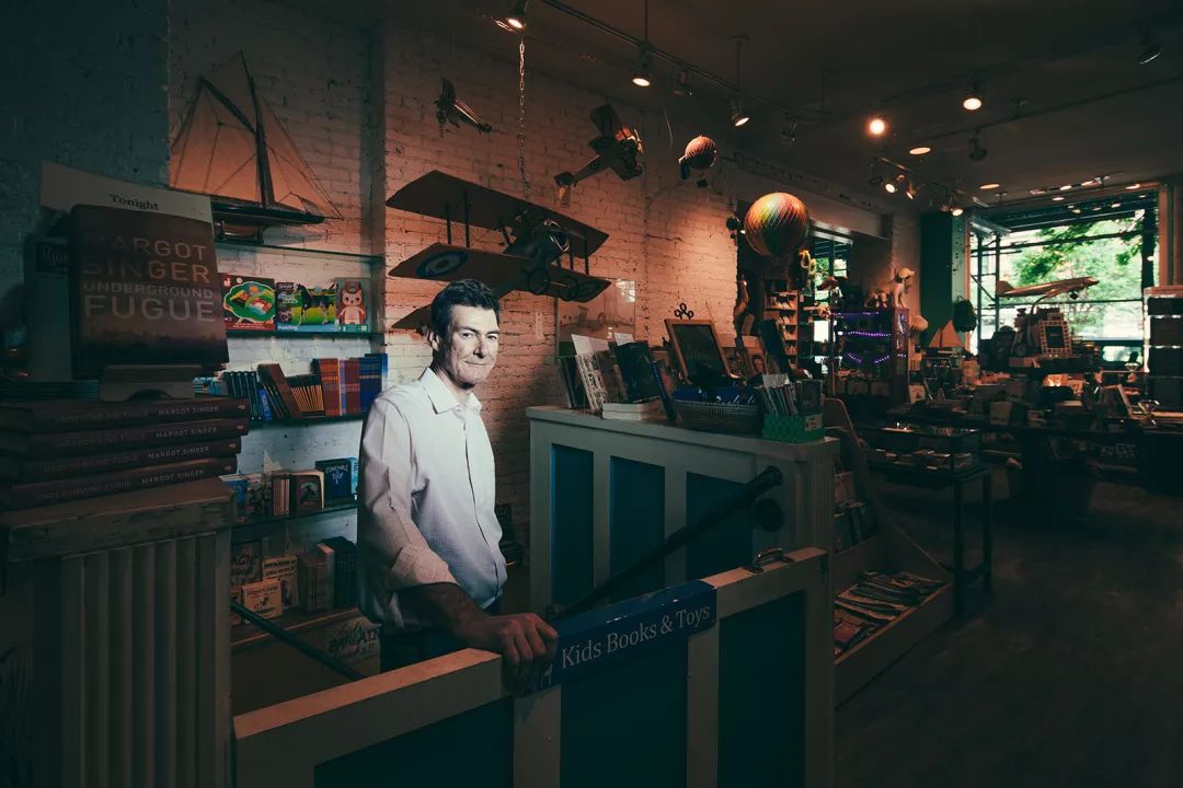 书店肖像摄影师,书店摄影人像