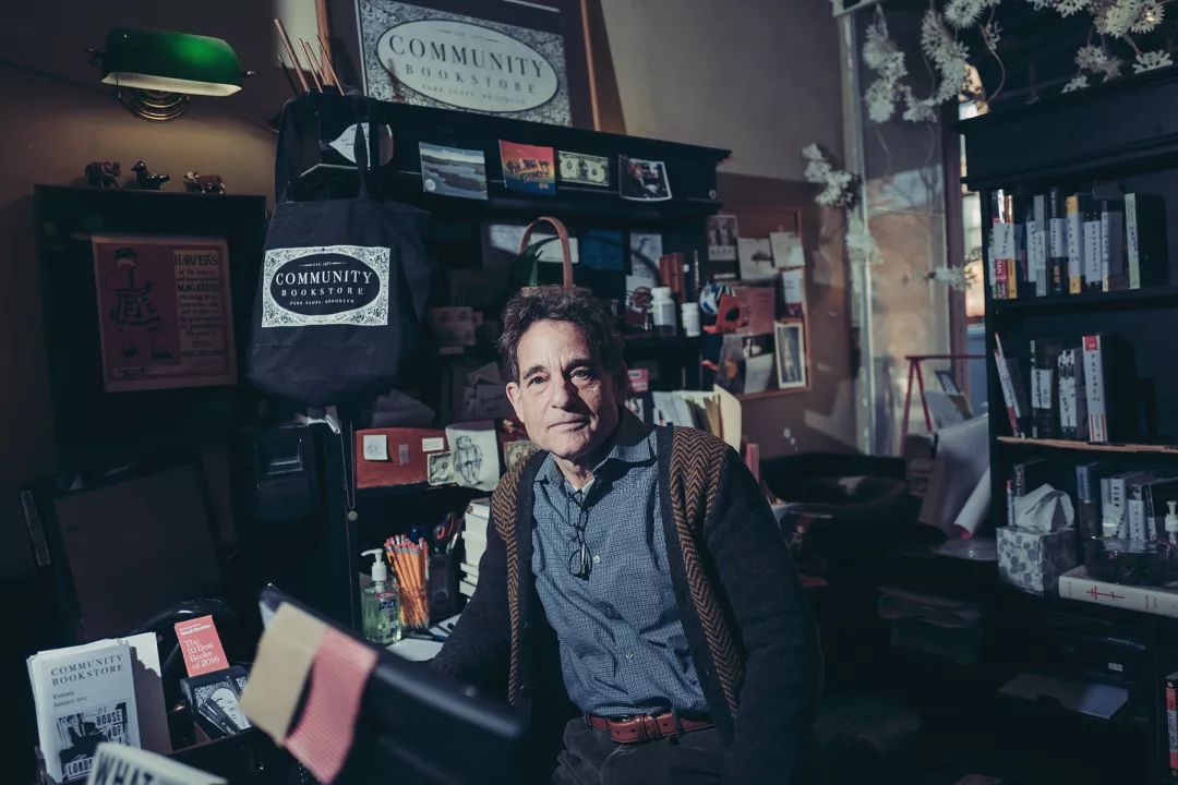 书店肖像摄影师,书店摄影人像