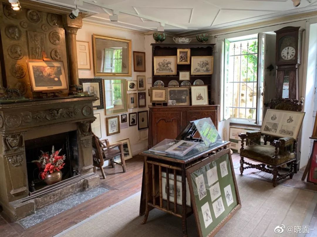 “十一”回家，我们带你回艺术家的家丨藏拍周有娱